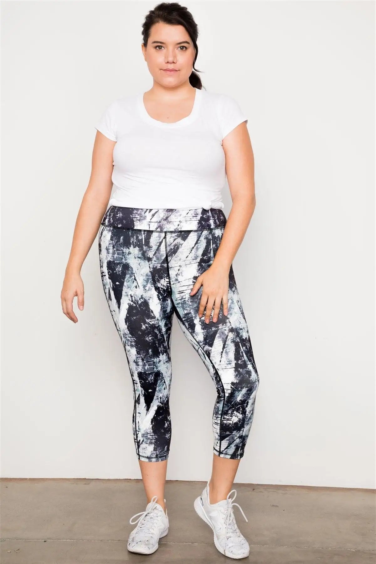 black-white-plus-size-active-athletic-mid-rise-abstract-leggings front