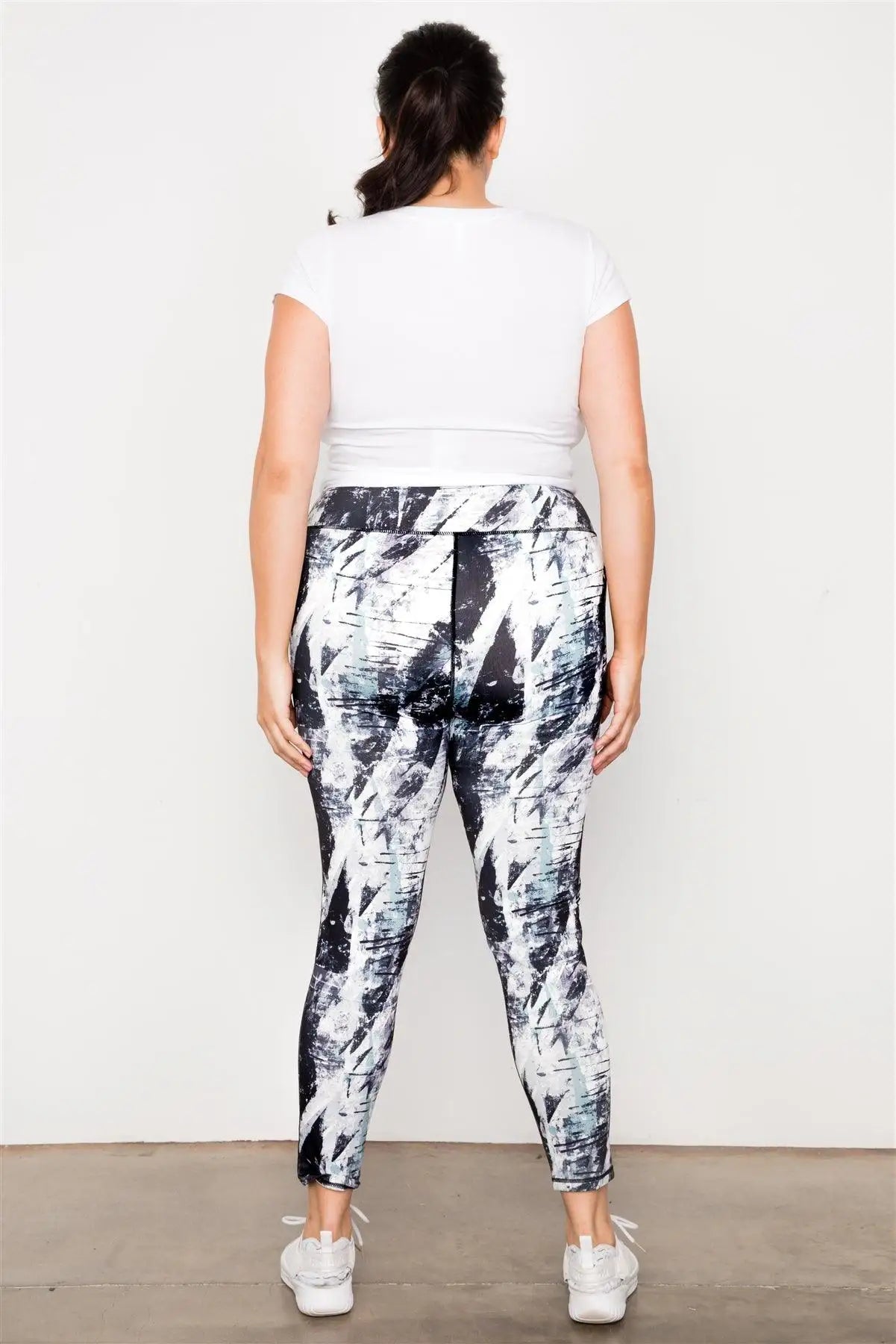 black-white-plus-size-active-athletic-mid-rise-abstract-leggings back