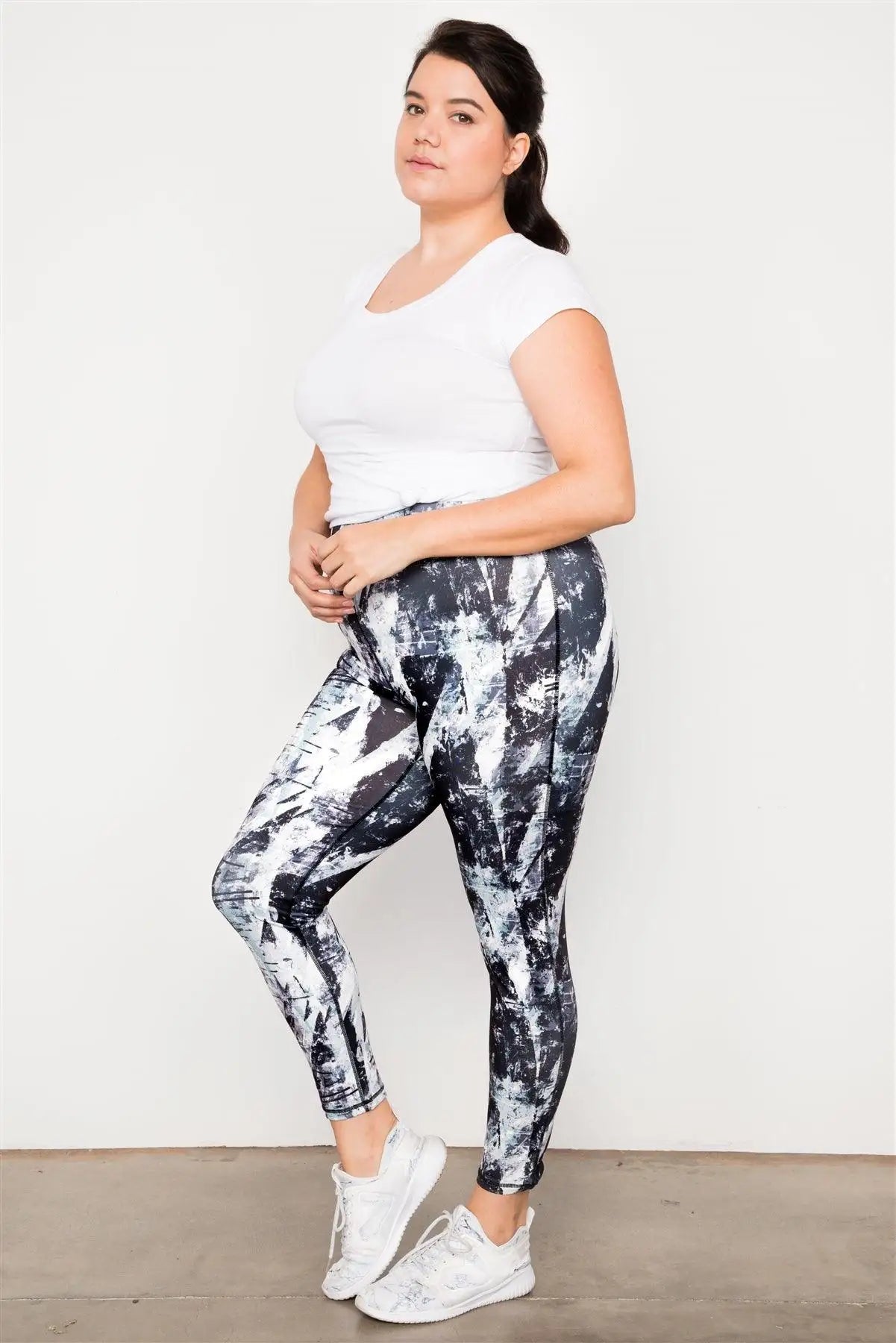 black-white-plus-size-active-athletic-mid-rise-abstract-leggings side