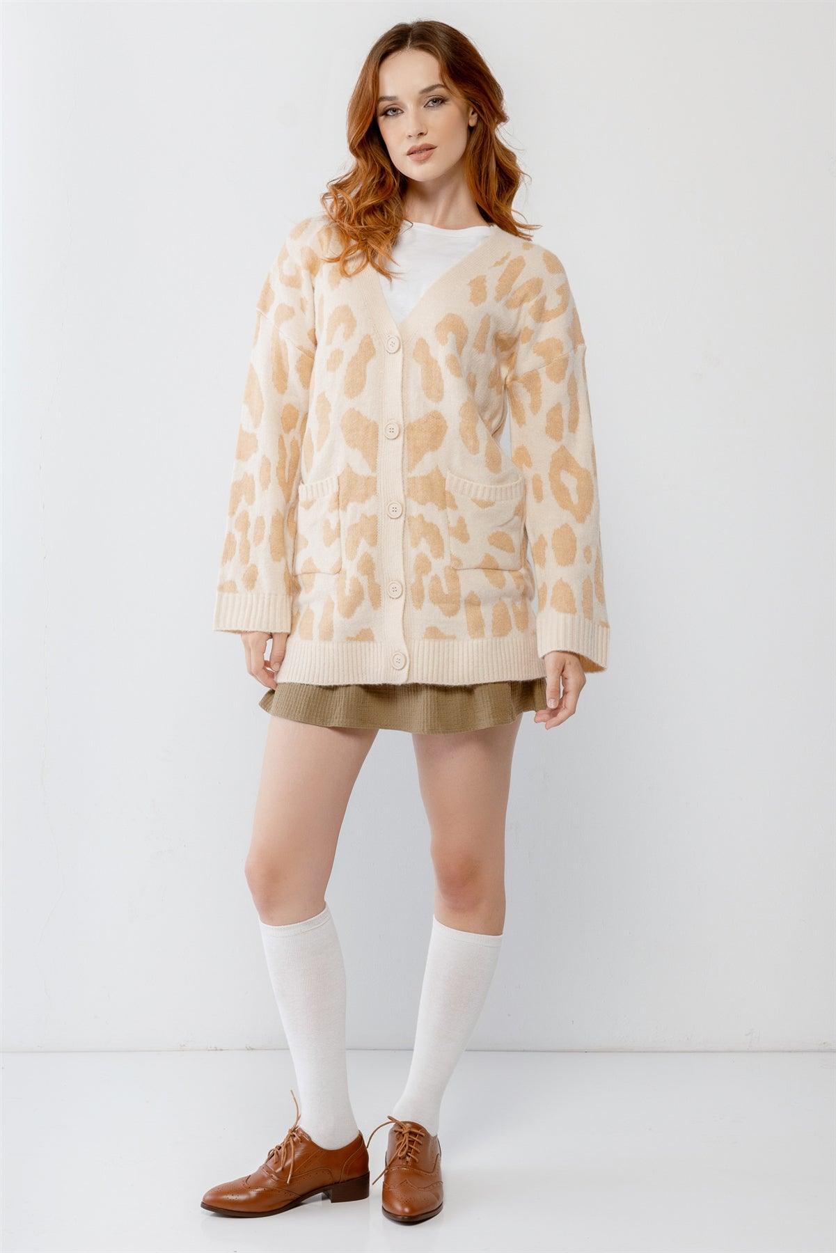 Cream Giraffe Print Front Button-Up Two Pocket Long Sleeve Sweater Cardigan /2-2-2