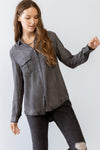 Black Button-Up Collared Neck Two Pocket Shirt Top /1-2-2-1