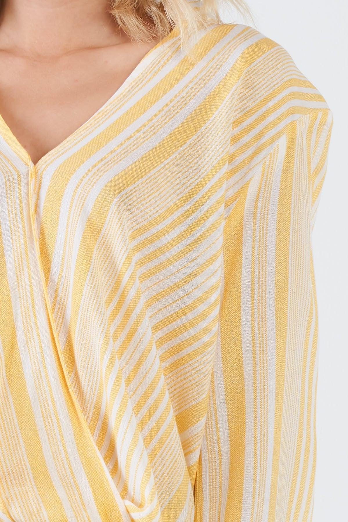 Lemon Yellow Drop & White Stripe V-Neck Top  /2-2-1