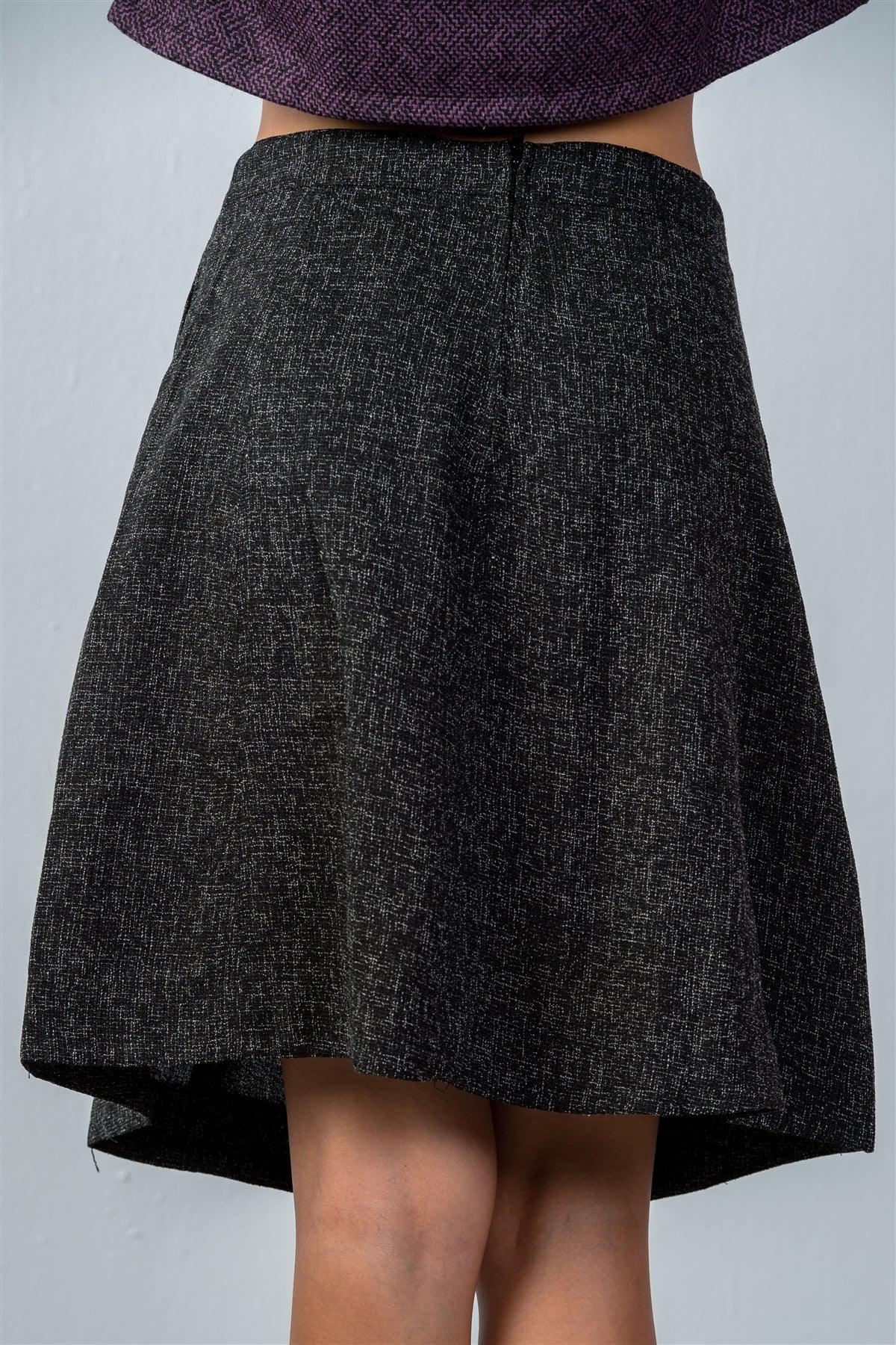 Black Knit Knee-Length Skirt / 2-1-2