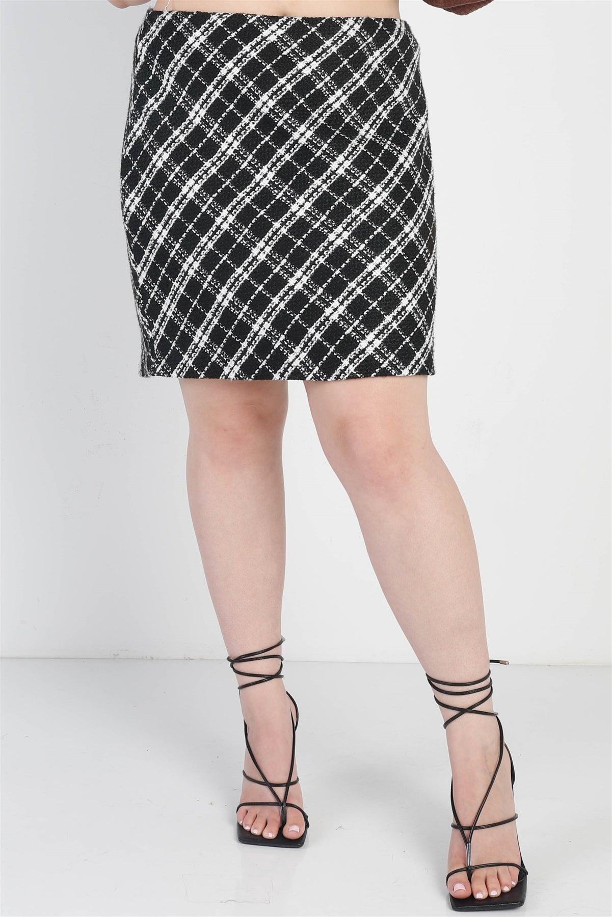 Junior Plus Black & White Plaid Tweed Mini Skirt /4-2-1