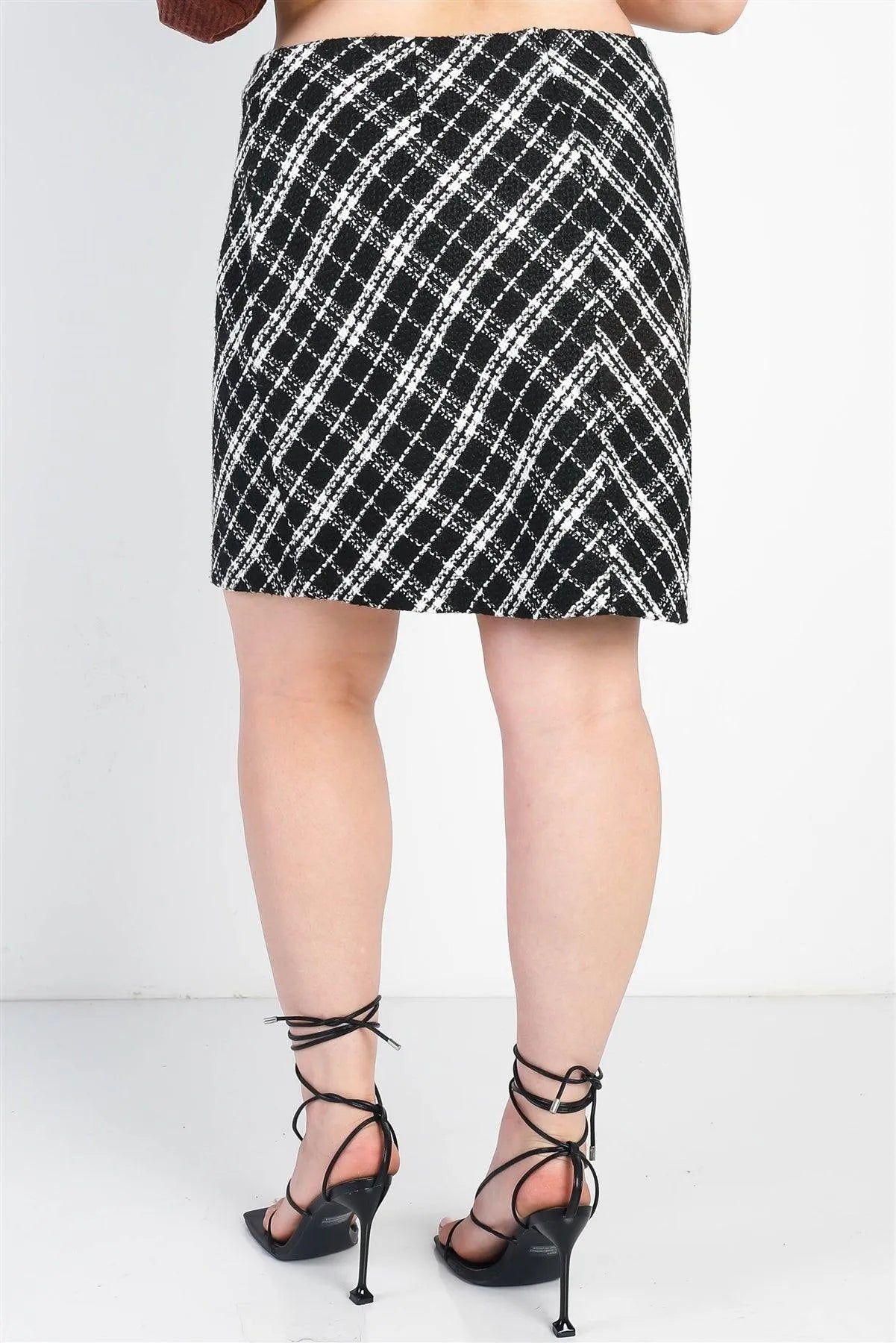 Junior Plus Black & White Plaid Tweed Mini Skirt /4-2-1