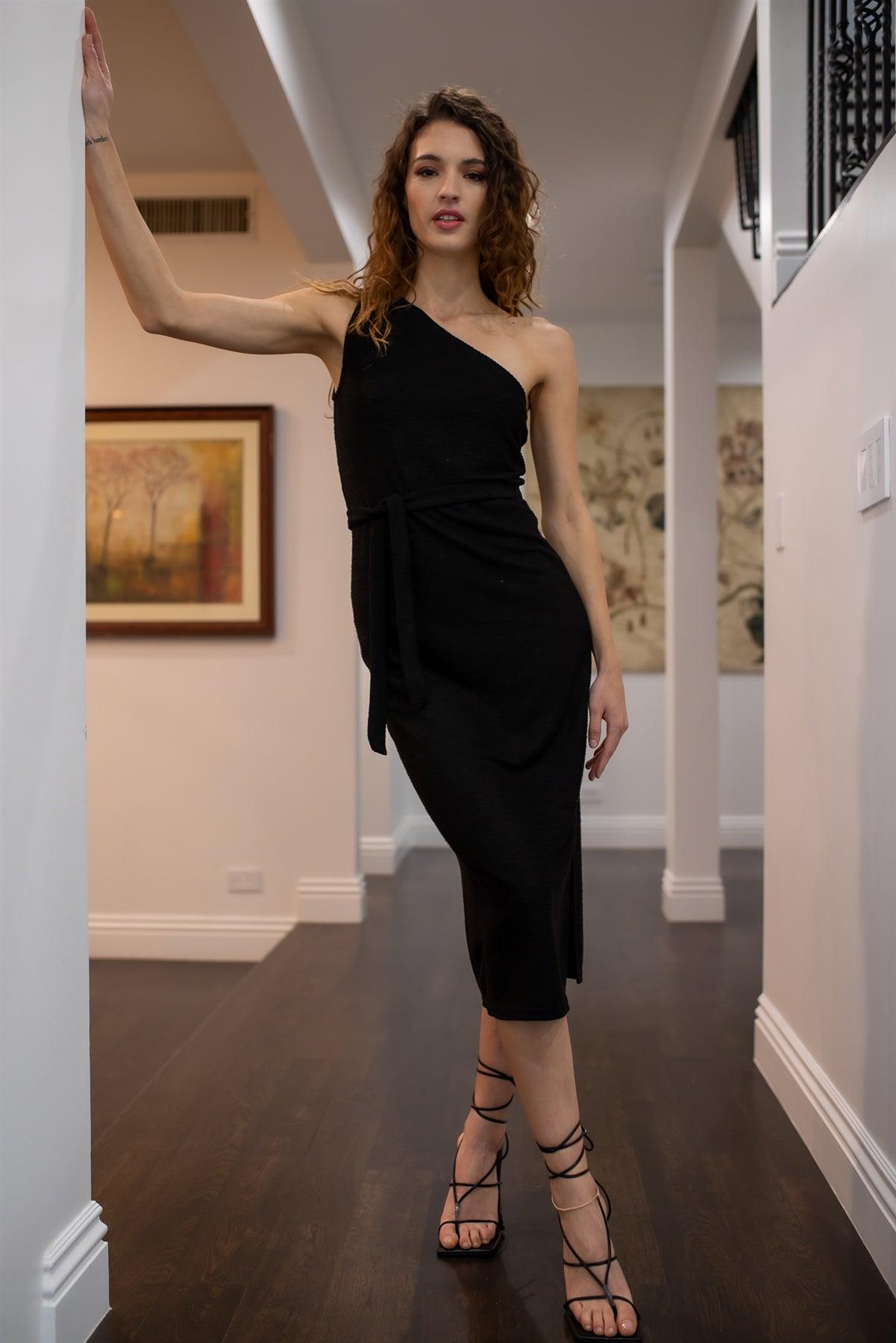 Black Textured One Shoulder Belted Side Slit Midi Dress /1-2-2-1