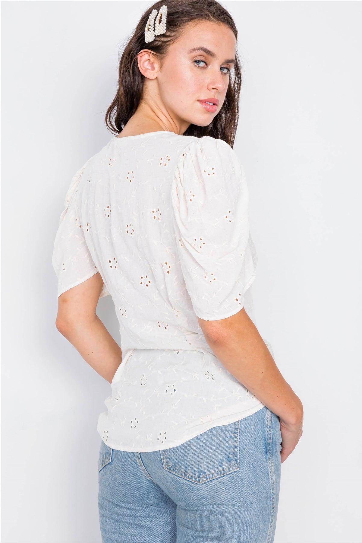 Natural Eyelet Flower Cap Sleeve Pleated V-Neck Blouse /2-2-2