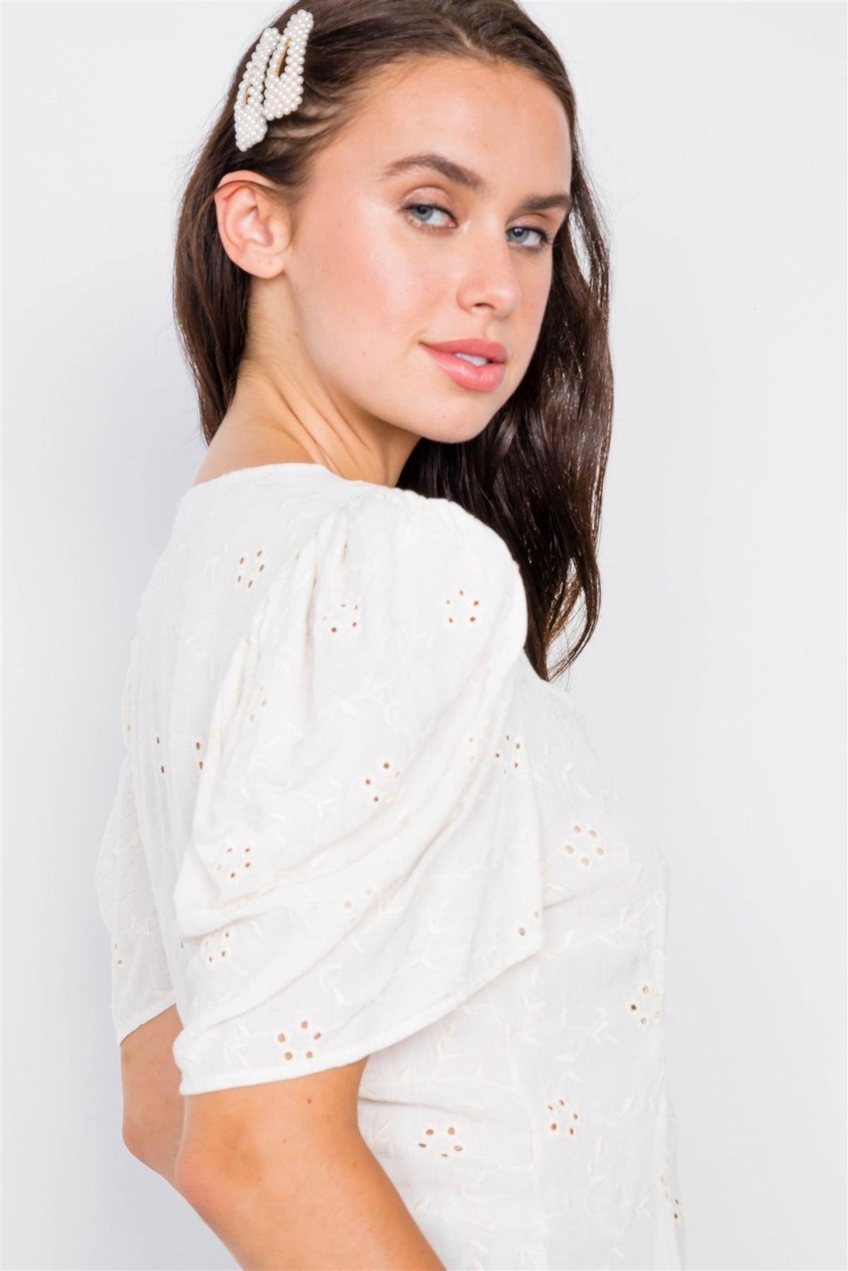 Natural Eyelet Flower Cap Sleeve Pleated V-Neck Blouse /2-2-2