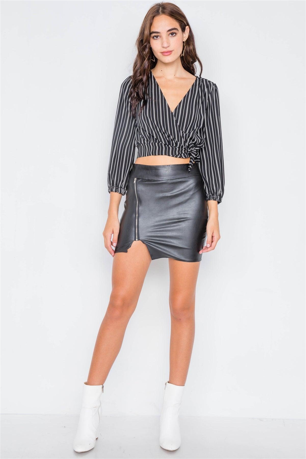 Black & White Stripe Side Bow V-Neck Crop Top /2-2-2