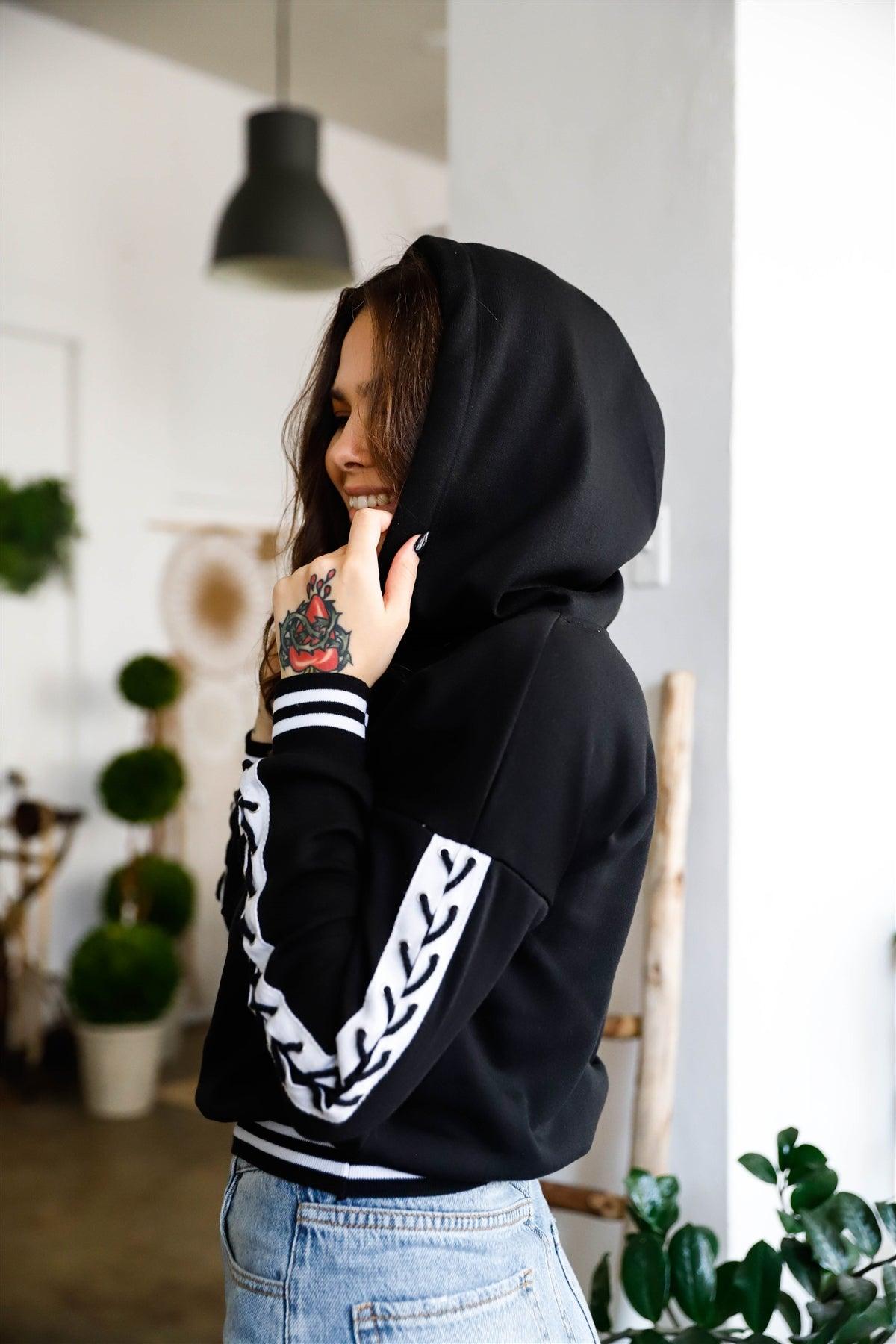 Black Contrast Lace Up Sleeve Detail Striped Cuff & Hem Hooded Sweatshirt /2-1