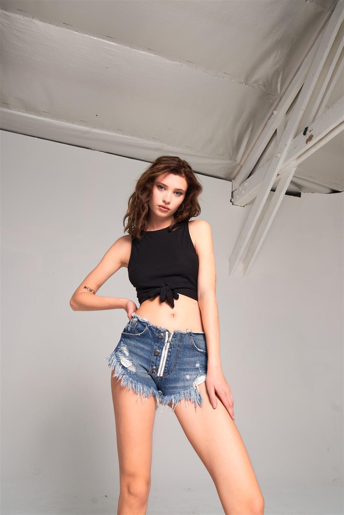 Black Sleeveless Crew Neck Self-Tie Front Detail Crop Top /1-2-2-1